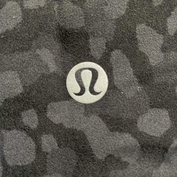Lululemon Wunder train 23 inch, size 8 - Picture 3 of 4